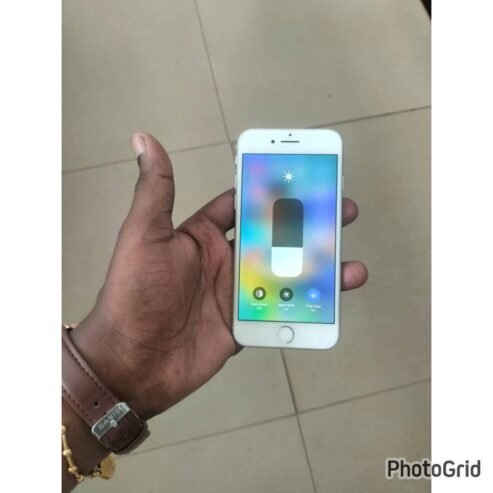 IPHONE 8PLAIN: GB64😎Clean