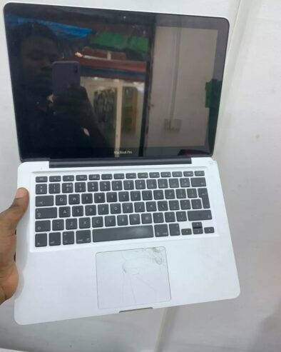 MACBOOK PRO