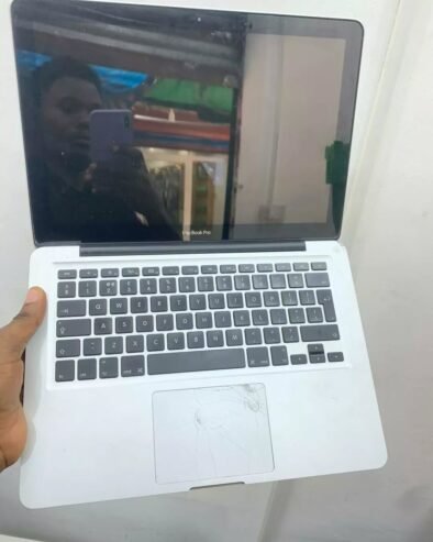 MACBOOK PRO