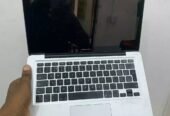 MACBOOK PRO