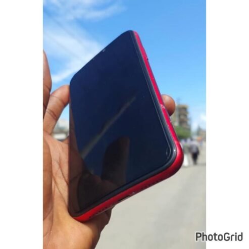 IPHONE 11PLAIN: GB64😎Clean