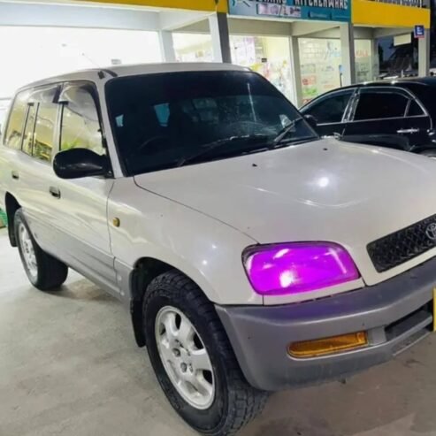 TOYOTA RAV4 OLD MODEL