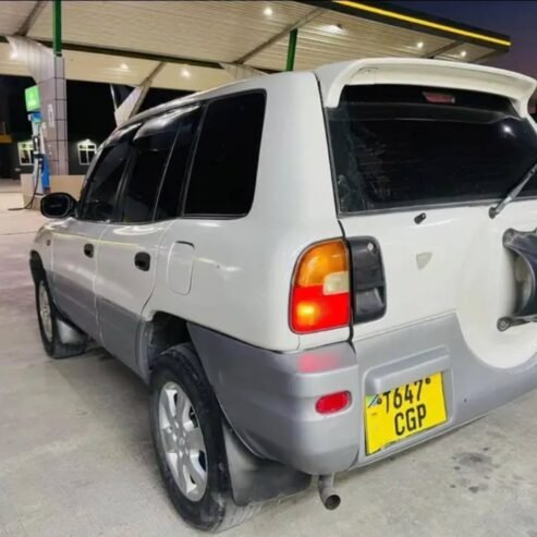 TOYOTA RAV4 OLD MODEL