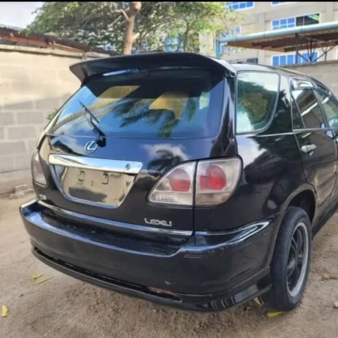 TOYOTA HARRIER