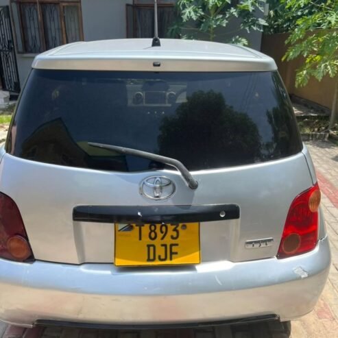 TOYOTA IST DJF