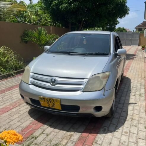 TOYOTA IST DJF