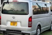TOYOTA HIACE