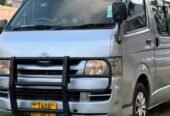 TOYOTA HIACE