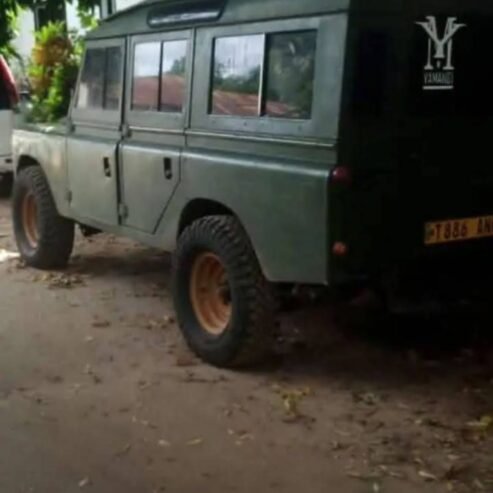 LAND ROVER