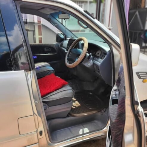 TOYOTA NOAH SR40