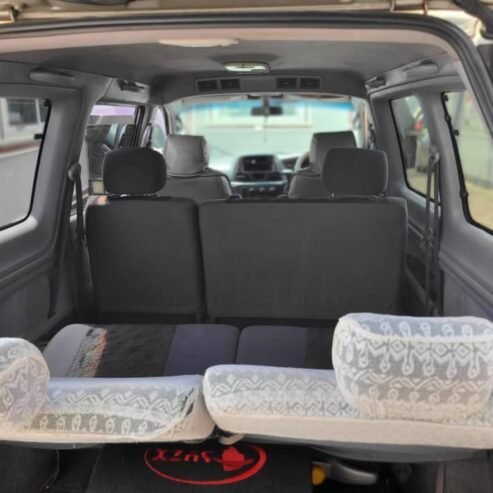 TOYOTA NOAH SR40