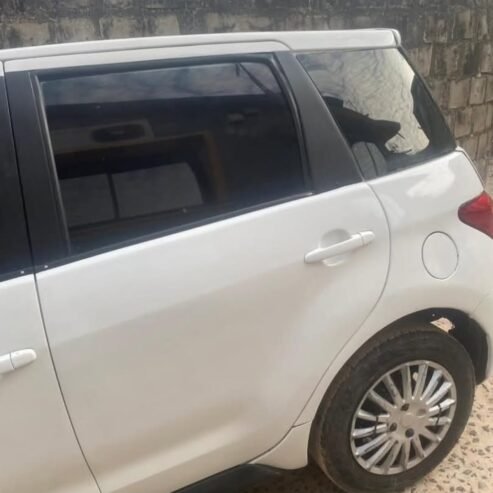 TOYOTA IST