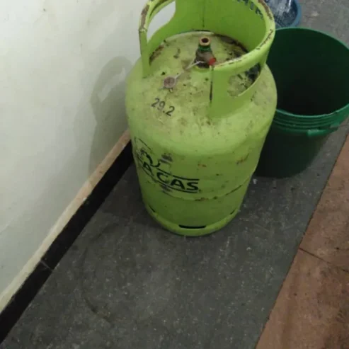 JIKO PLATES 2 NA MTUNGI MKUBWA WA GAS