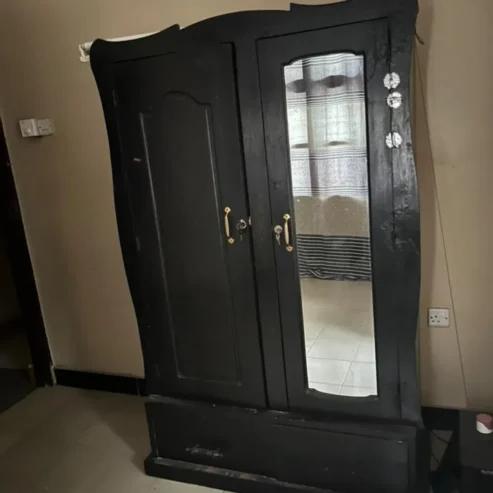KABATI LA NGUO