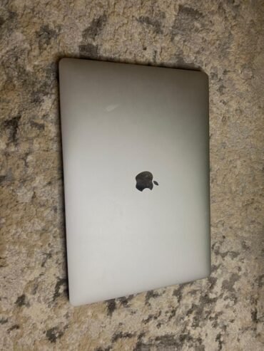 MACBOOK PRO