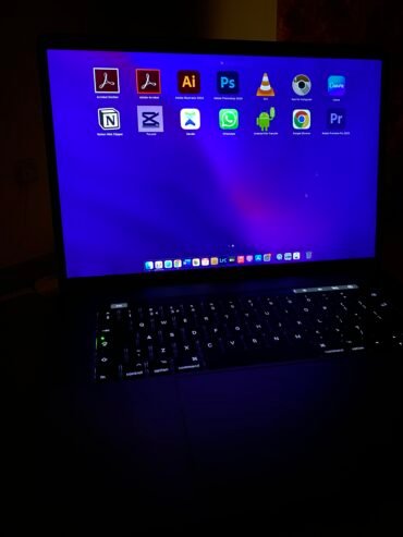MACBOOK PRO