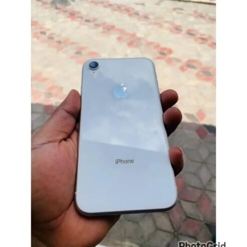 IPHONE XR: Gb128😎Clean