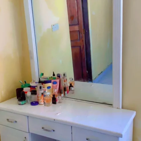 DRESSING TABLE