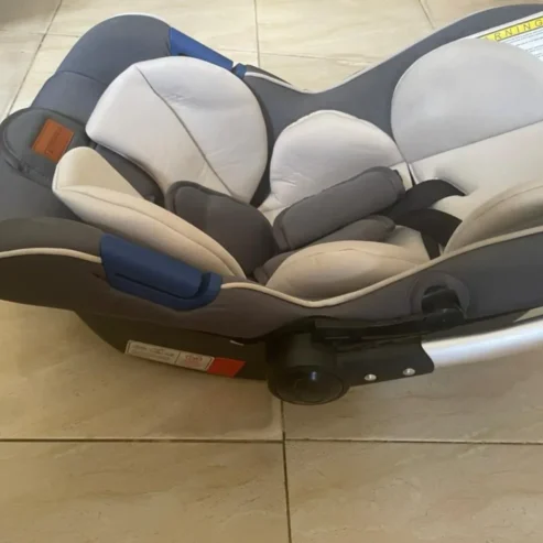 CAR SEATER