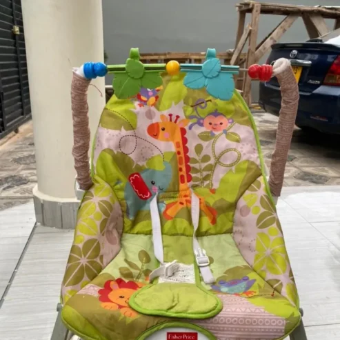 BABY SEATER