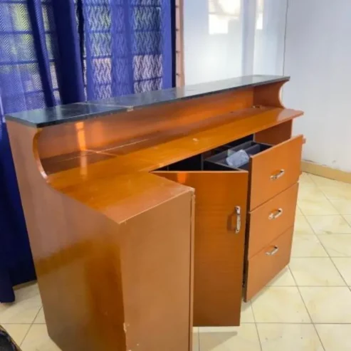 RECEPTION TABLE KUBWA