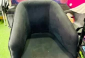 ARMS CHAIR