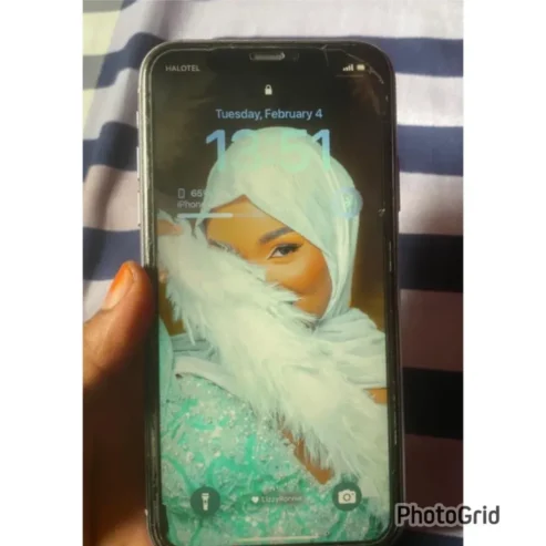 IPHONE 11PLAIN: Gb64Clean