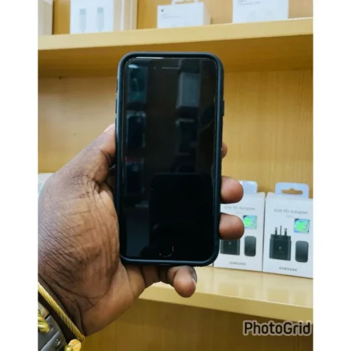 IPHONE SE