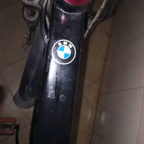 BAISKELI YA BMW