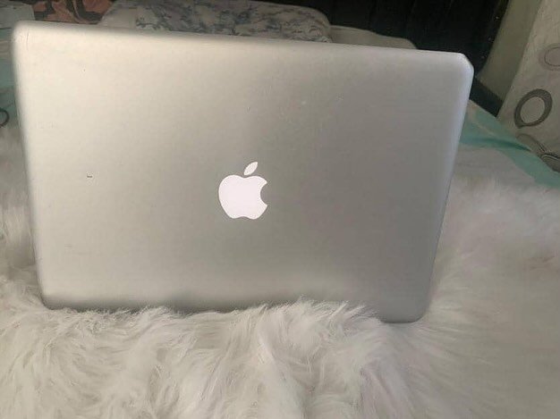 MACBOOK PRO