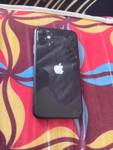 iphone 11 available clean sana BH 96 GB 64